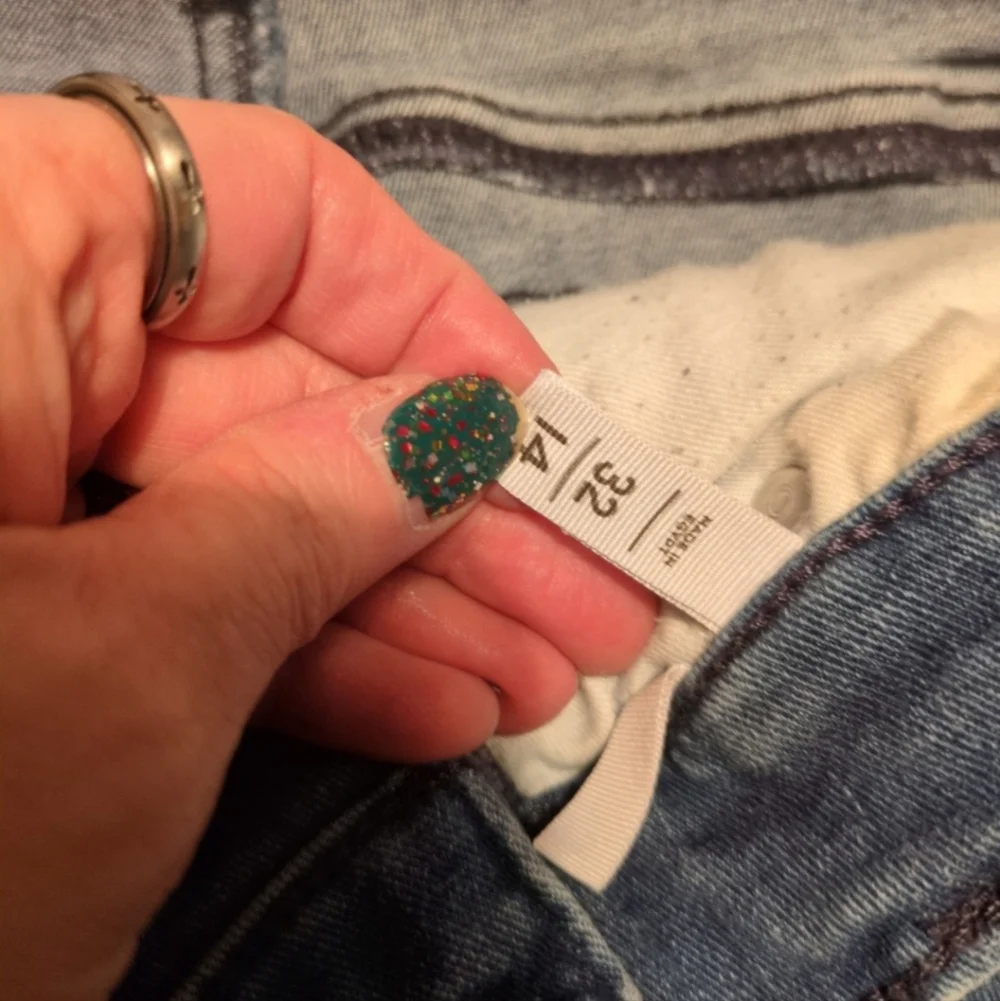 Loft Flare Jeans - Picture 5 of 6